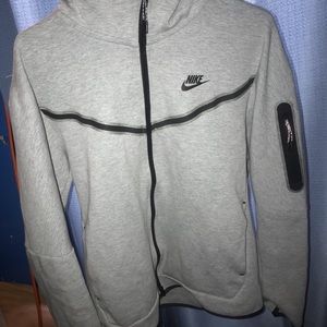 Grey Nike tech fleece